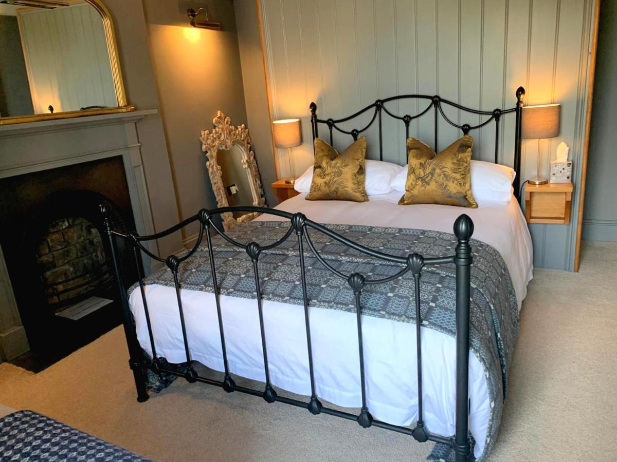 Dylan Thomas Sea View Bed and Breakfast Laugharne Buitenkant foto