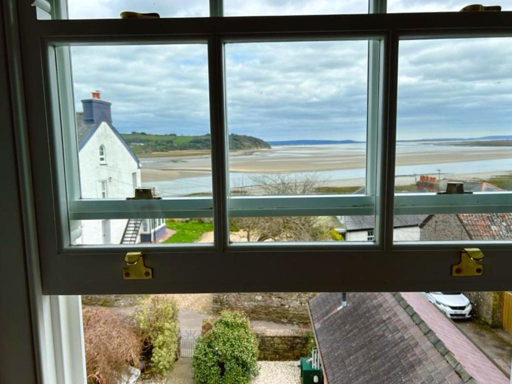 Dylan Thomas Sea View Bed and Breakfast Laugharne Buitenkant foto